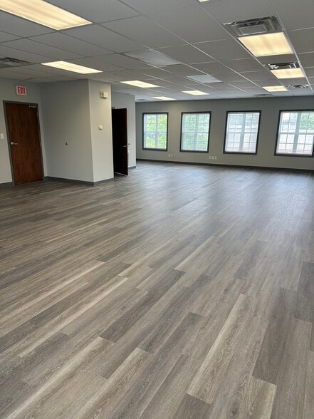 1111 Shive Ln, Bowling Green, KY for lease - Building Photo - Image 3 of 4