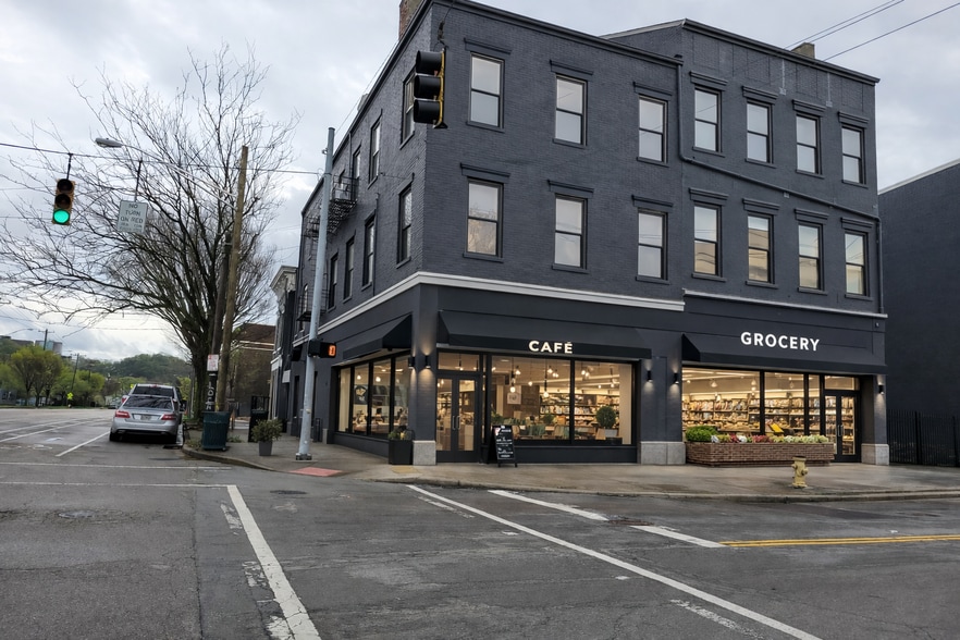 2022-2024 Freeman Ave, Cincinnati, OH for lease - Building Photo - Image 2 of 6