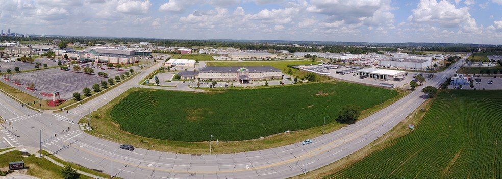 S 32nd & 23rd Ave, Council Bluffs, IA à vendre - Photo du bâtiment - Image 3 de 4