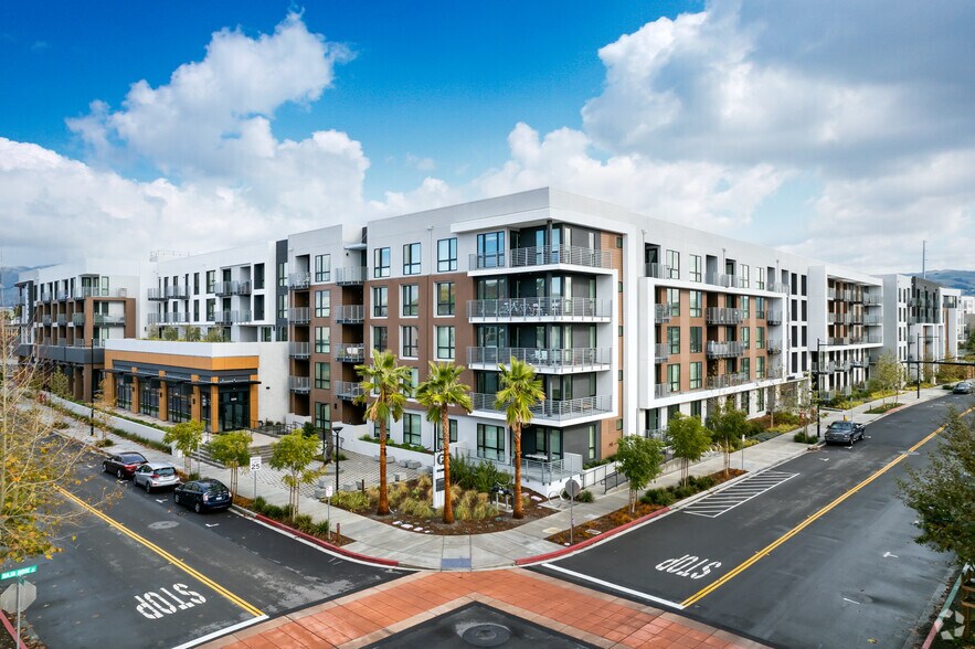 312 Gates Dr, Milpitas, CA à louer - Photo principale - Image 1 de 15