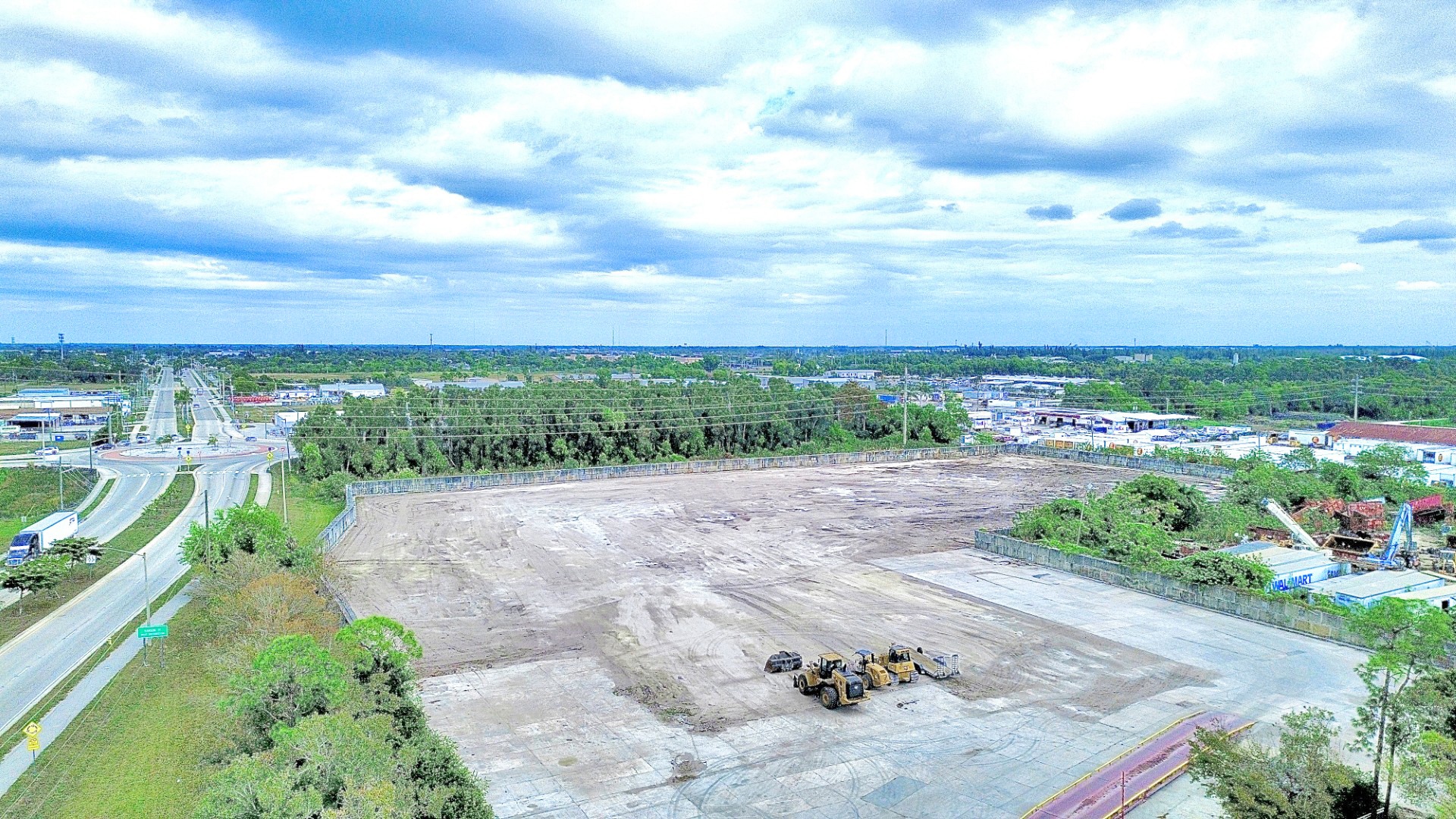 3750 Veronica S Shoemaker Blvd, Fort Myers, FL for lease Primary Photo- Image 1 of 5