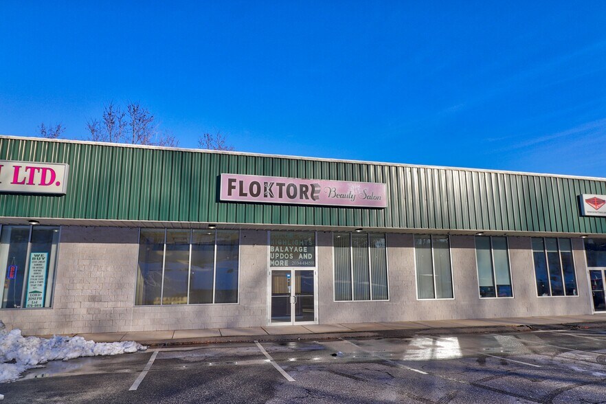 524 Wolcott Rd, Wolcott, CT à louer - Photo du bâtiment - Image 2 de 22