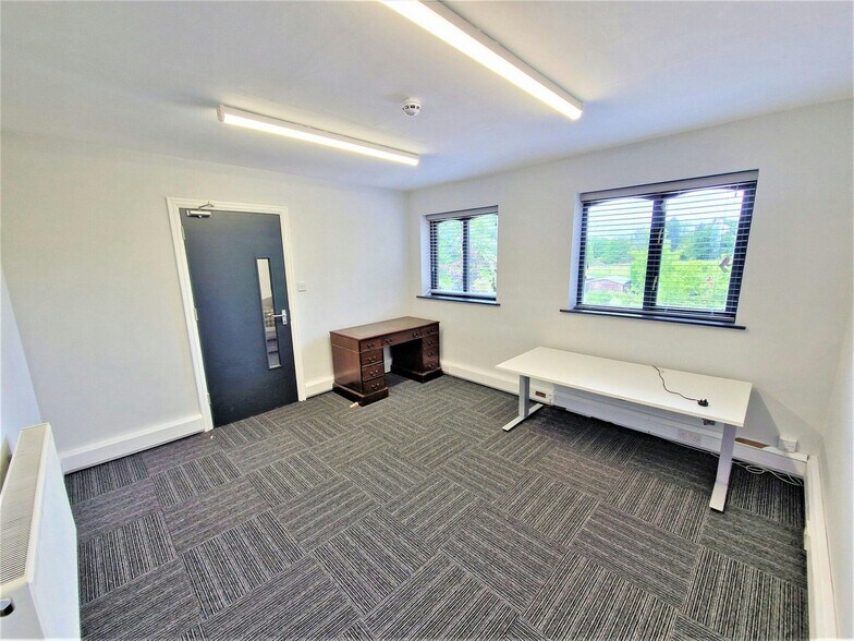 442 Chester Rd, Stockport à louer - Photo intérieure - Image 2 de 13