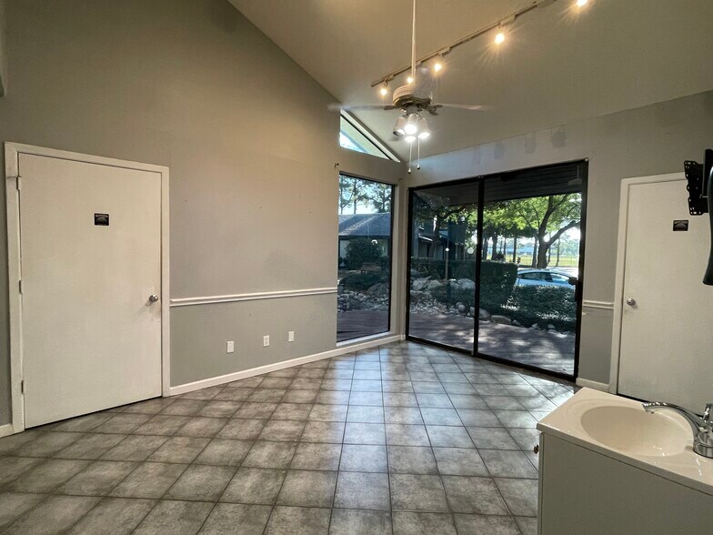 14359 Torrey Chase Blvd, Houston, TX à vendre - Photo intérieure - Image 3 de 18