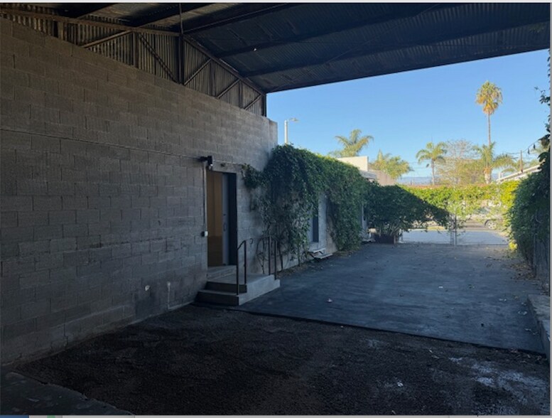 141 N Ventura Ave, Ventura, CA à louer - Photo du bâtiment - Image 3 de 14