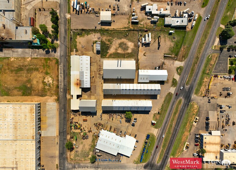 Prime Industrial Opportunity portefeuille de 4 propriétés à vendre sur LoopNet.ca - Photo du bâtiment - Image 2 de 19