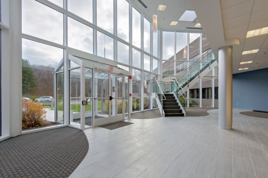 397 Williams St, Marlborough, MA à louer - Photo intérieure - Image 3 de 7