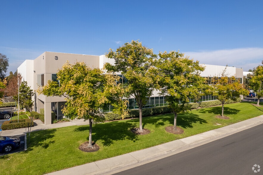 3 Goodyear, Irvine, CA for lease - Primary Photo - Image 1 of 7