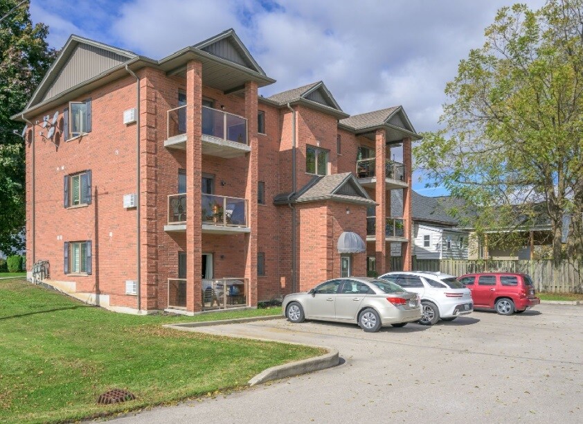 5 Park Av, St Thomas, ON à vendre Photo principale- Image 1 de 1