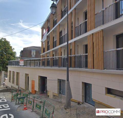 Retail in Issy-les-Moulineaux for lease - Building Photo - Image 3 of 9