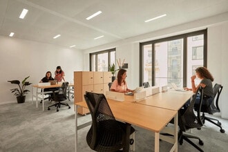 128 Rue Du Faubourg Saint-Honoré, Paris for lease Building Photo- Image 1 of 1