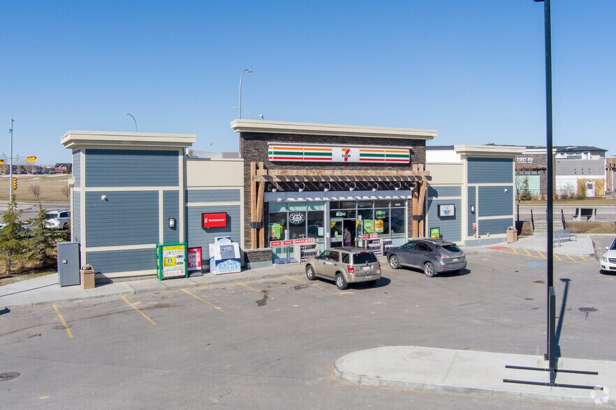 2045 Symons Valley Pky NW, Calgary, AB à vendre - Photo du bâtiment - Image 1 de 1