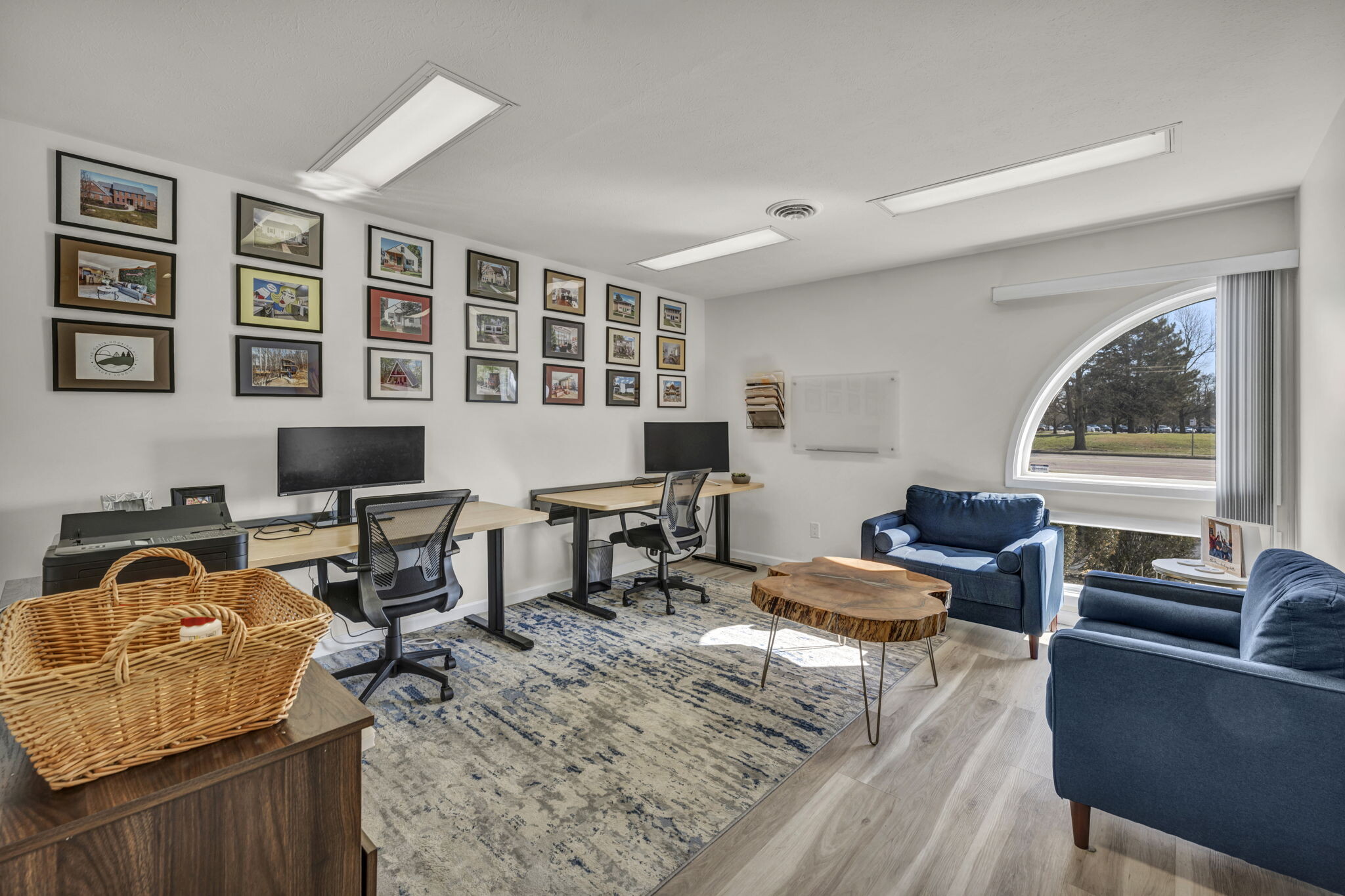 1824 E Broad St, Columbus, OH for lease Interior Photo- Image 1 of 33