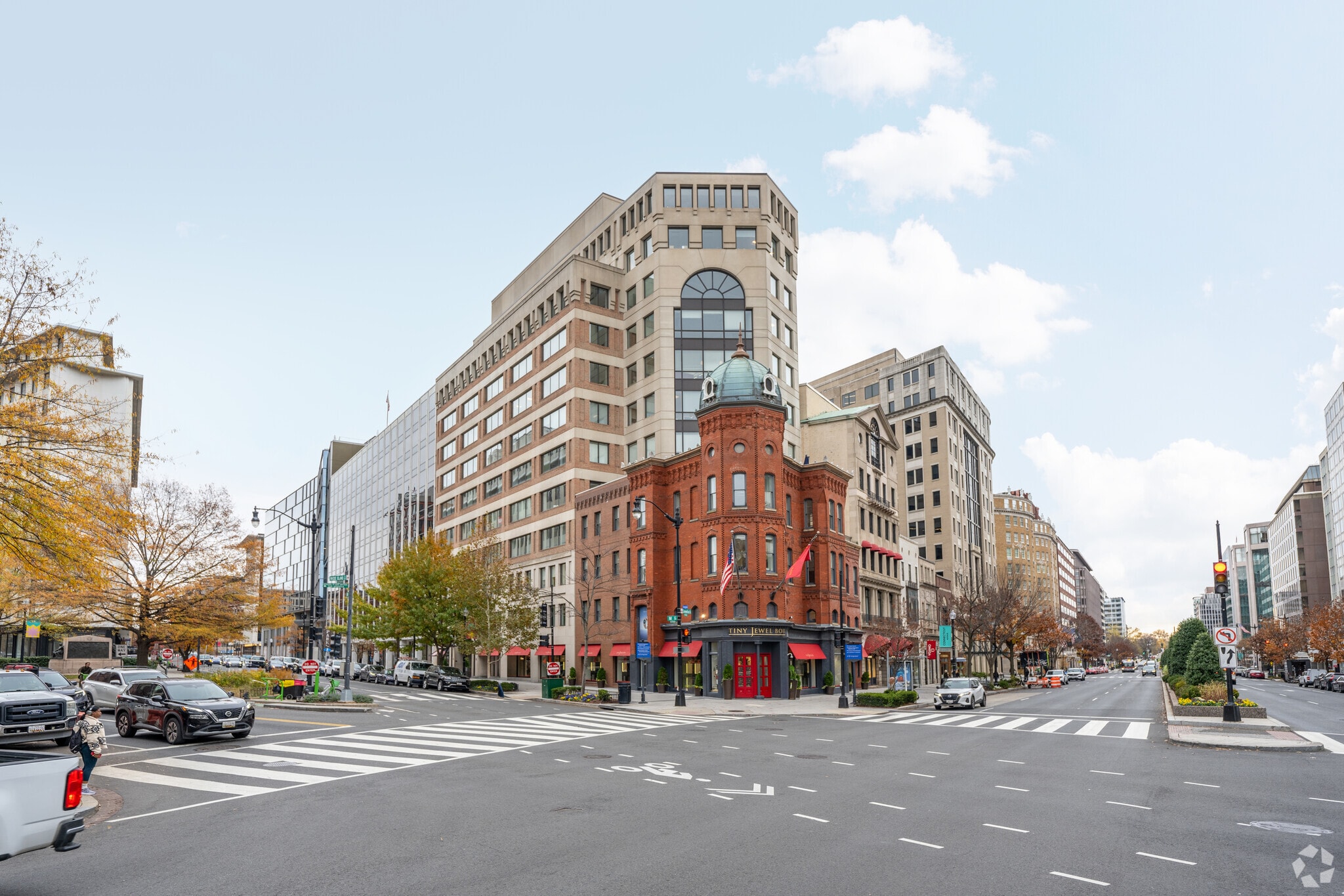 1155 Connecticut Ave NW, Washington, DC à louer Photo du bâtiment- Image 1 de 2