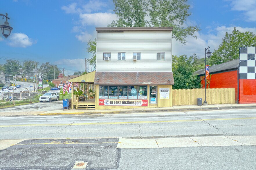1154 5th Ave, East McKeesport, PA à vendre - Photo du bâtiment - Image 3 de 37