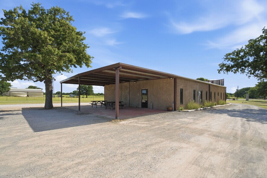 4711 S Highway 281, Mineral Wells, TX à vendre - Photo du bâtiment - Image 2 de 36