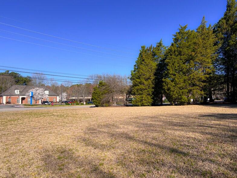 10212 Chapel Hill Rd, Morrisville, NC à vendre - Photo du bâtiment - Image 3 de 5