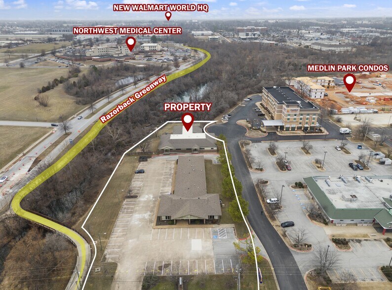 2003 SE Walton Blvd, Bentonville, AR à louer - Photo du bâtiment - Image 2 de 22