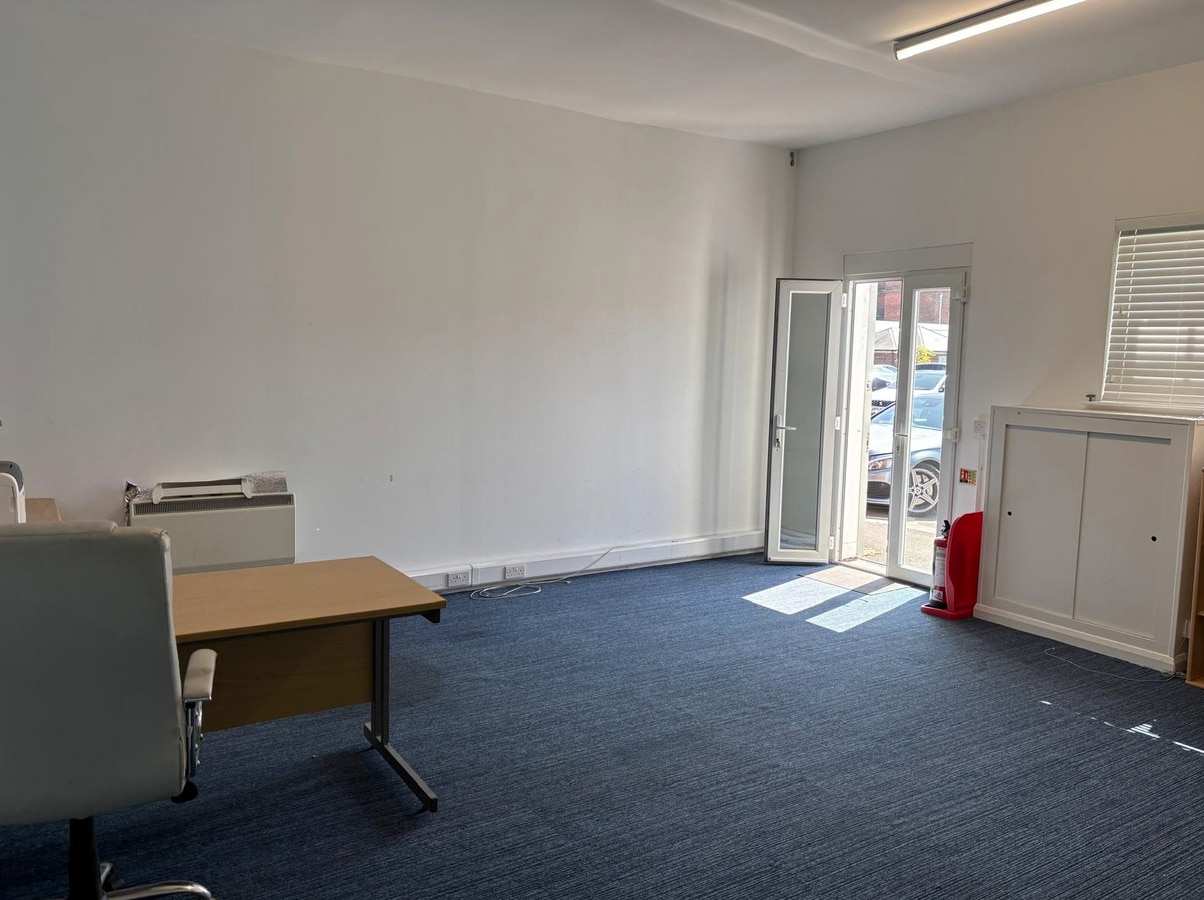 Weevil Ln, Gosport, HAM PO12 1BP - Unité 10 -  - Photo intérieure - Image 1 of 2