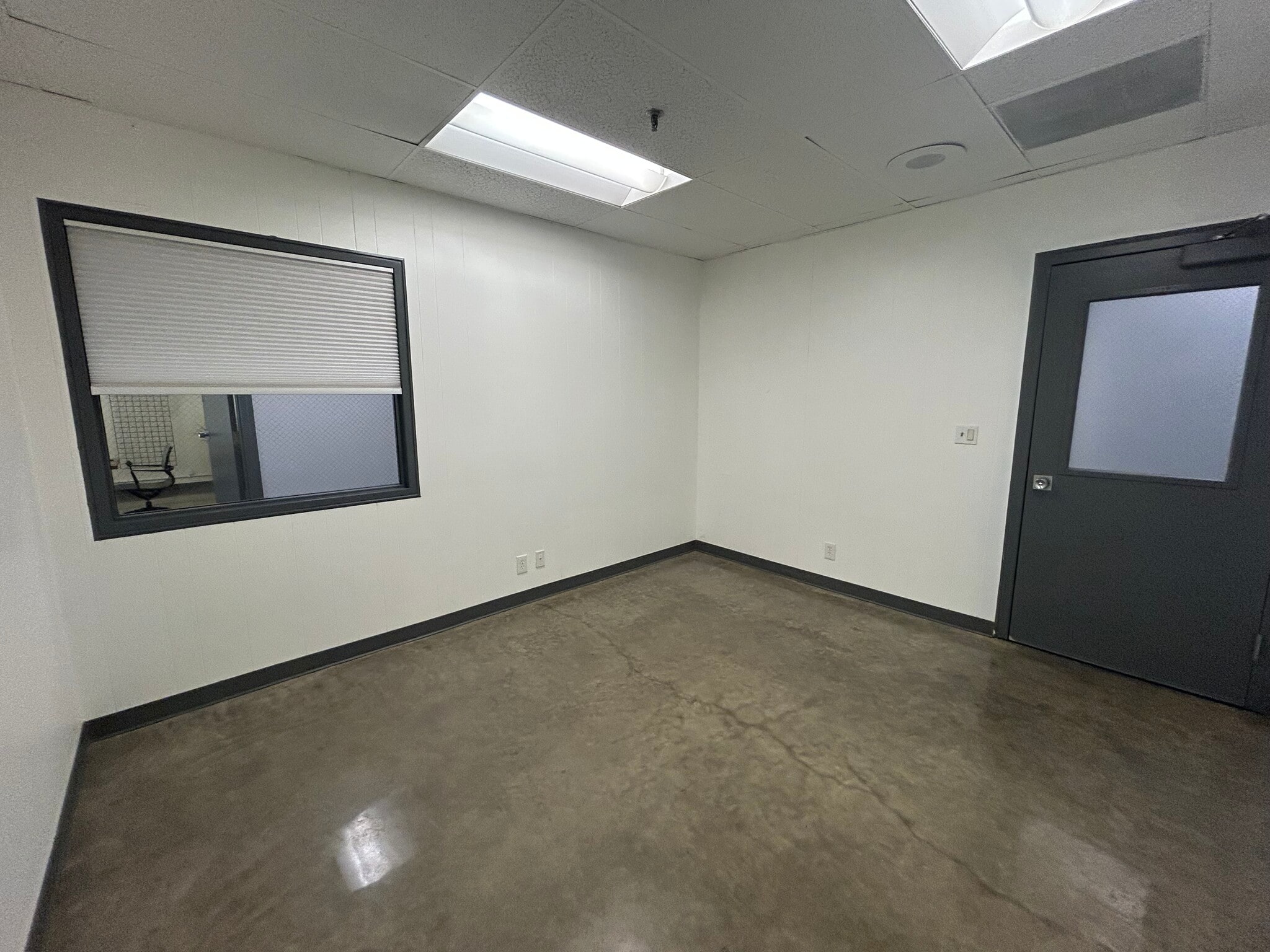 6700-6800 NE 59th Pl, Portland, OR for lease Building Photo- Image 1 of 11