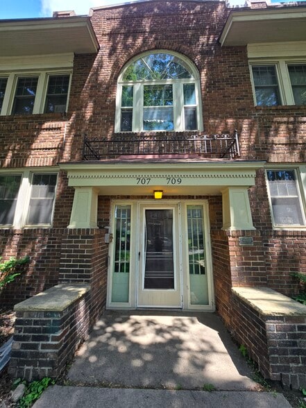 707-709 5th St SE, Minneapolis, MN for sale - Building Photo - Image 3 of 40