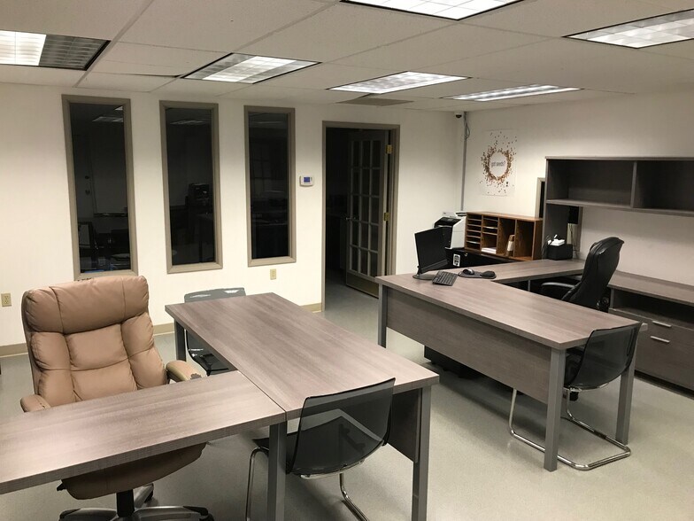 3045 NW Campus Dr, Estacada, OR à vendre - Photo intérieure - Image 3 de 33