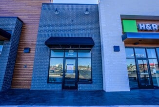 2900 E Sunshine St, Springfield, MO à louer Photo du bâtiment- Image 1 de 8