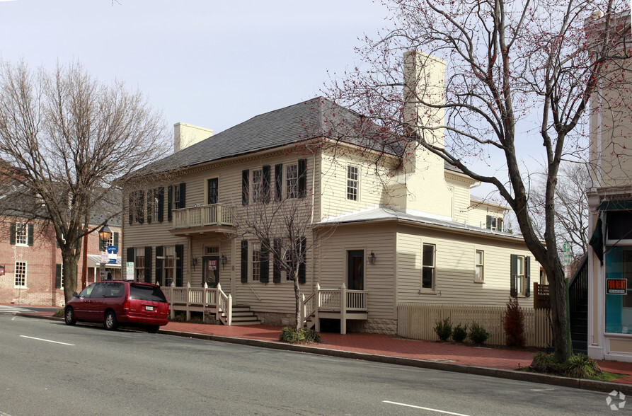 623 Caroline St, Fredericksburg, VA à vendre - Photo principale - Image 1 de 1