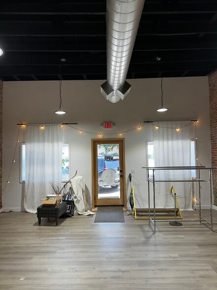 125 E Washington St, Kearney, MO for lease - Interior Photo - Image 3 of 16