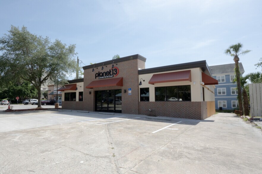 309 N Woodland Blvd, Deland, FL à vendre - Photo du bâtiment - Image 2 de 12