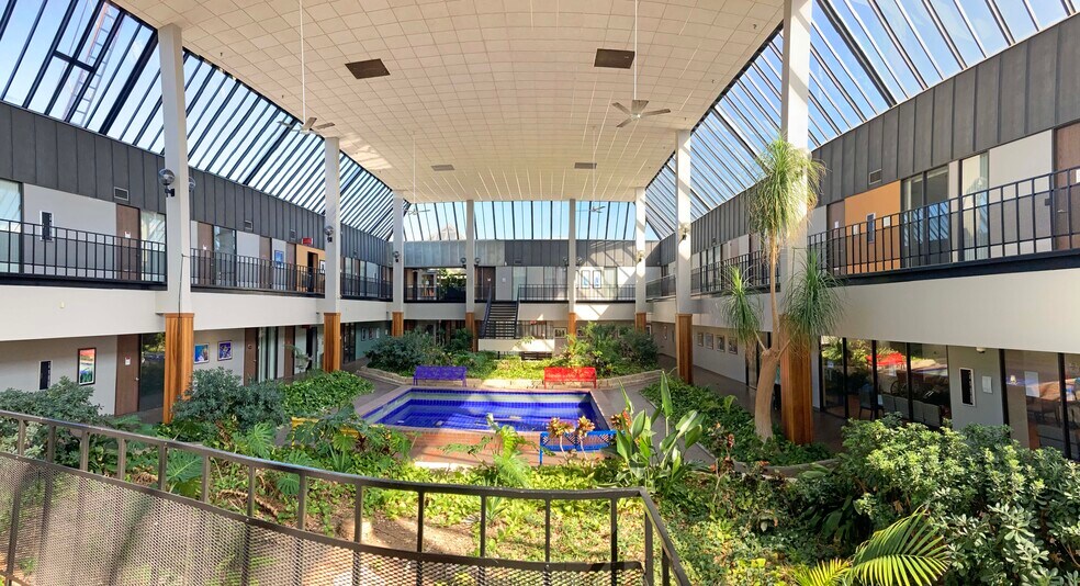 1035 N Emporia St, Wichita, KS à louer - Photo du bâtiment - Image 2 de 2