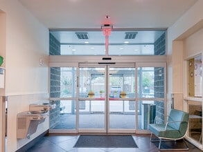 10535 NE Glisan St, Portland, OR à louer Photo intérieure- Image 1 de 9