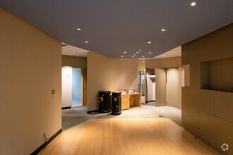 645 Martinsville Rd, Bernards Township, NJ for lease Interior Photo- Image 2 of 11