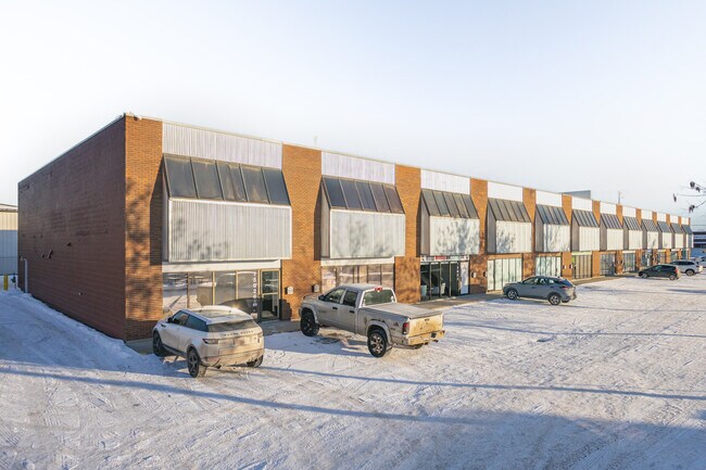 Plus de détails pour 15604-15626 116 Ave NW, Edmonton, AB - Flex à vendre