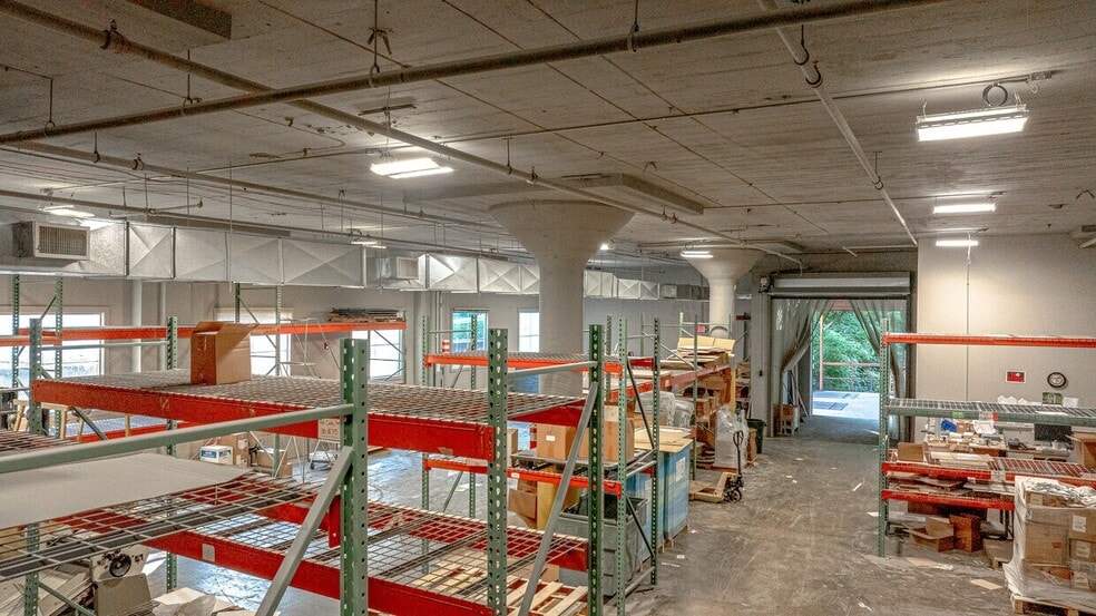 25 Brook St, Shelton, CT for lease - Building Photo - Image 2 of 10