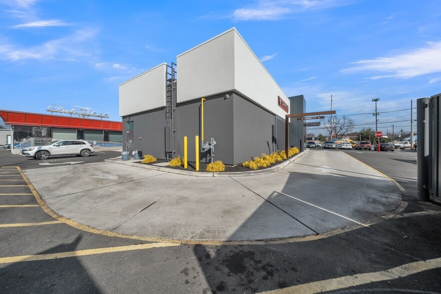 2 N Black Horse Pike, Bellmawr, NJ for sale - Building Photo - Image 3 of 13