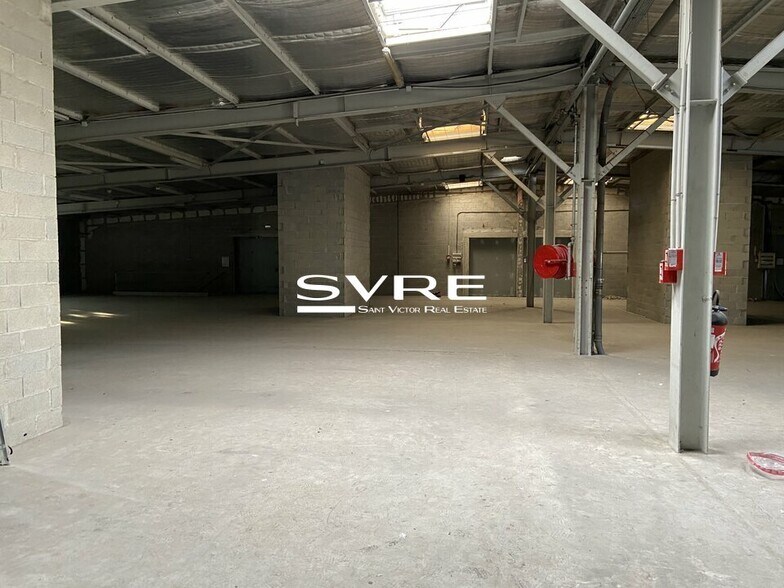 Industrial in Aubagne for lease - Interior Photo - Image 3 of 9