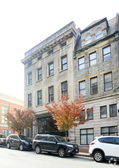 1106 N Charles St, Baltimore, MD à vendre - Photo du bâtiment - Image 2 de 16