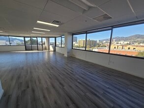 425 E Colorado St, Glendale, CA for lease Interior Photo- Image 1 of 8
