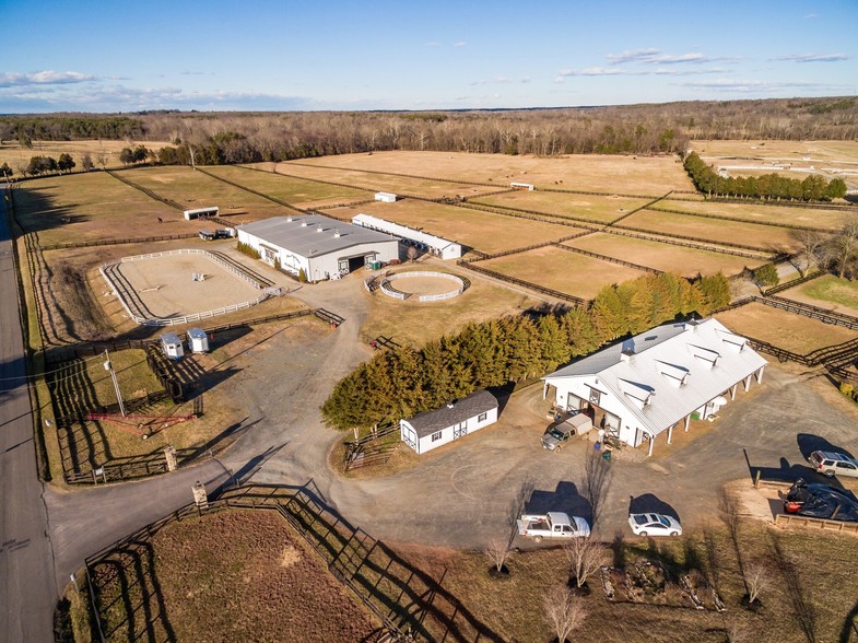 16589 Edwards Shop Rd, Remington, VA for sale - Primary Photo - Image 1 of 1