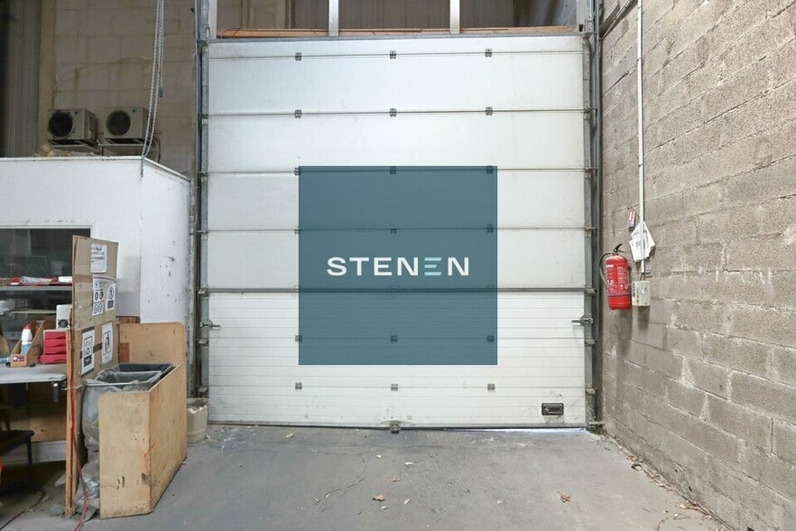 Flex in Vitrolles for lease - Building Photo - Image 3 of 22