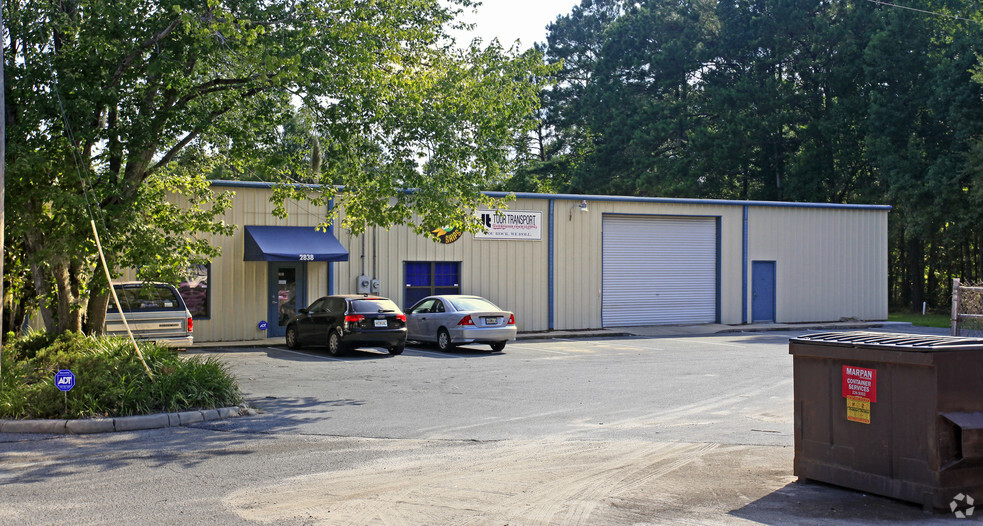 2838 Industrial Plaza Dr, Tallahassee, FL for lease - Primary Photo - Image 1 of 2