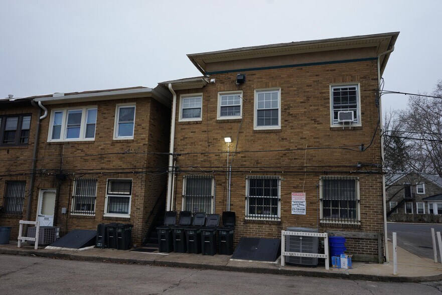 2235 Garrett Rd, Drexel Hill, PA à louer - Photo du bâtiment - Image 3 de 6