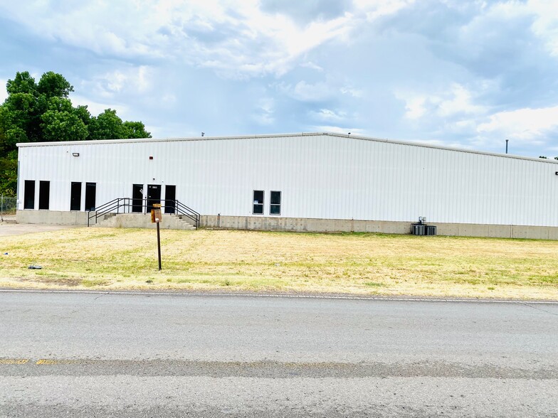 6200 Melrose Ln, Oklahoma City, OK for lease - Building Photo - Image 3 of 42