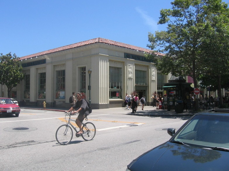 1128-1130 Pacific Ave, Santa Cruz, CA for lease - Building Photo - Image 2 of 5