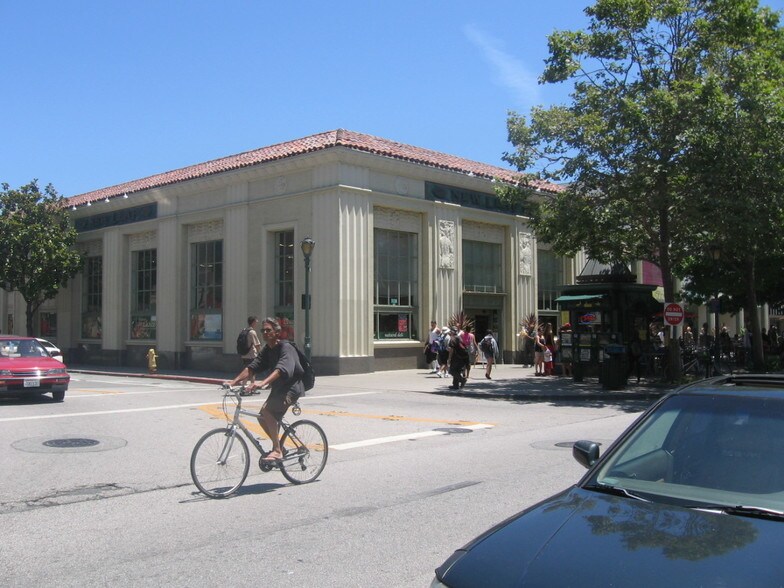 1128-1130 Pacific Ave, Santa Cruz, CA à louer - Photo du bâtiment - Image 2 de 5