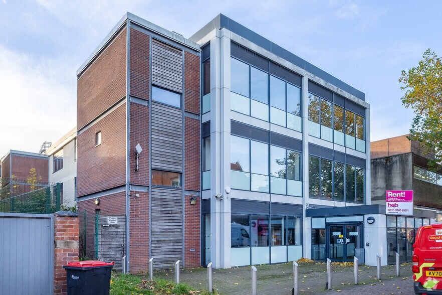 Brook St, Sutton In Ashfield à louer - Photo du bâtiment - Image 2 de 2