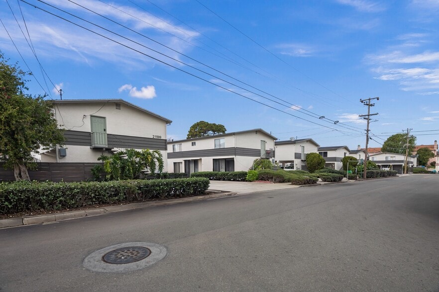 21501-21599 Westpark St, Hayward, CA for sale - Building Photo - Image 2 of 20