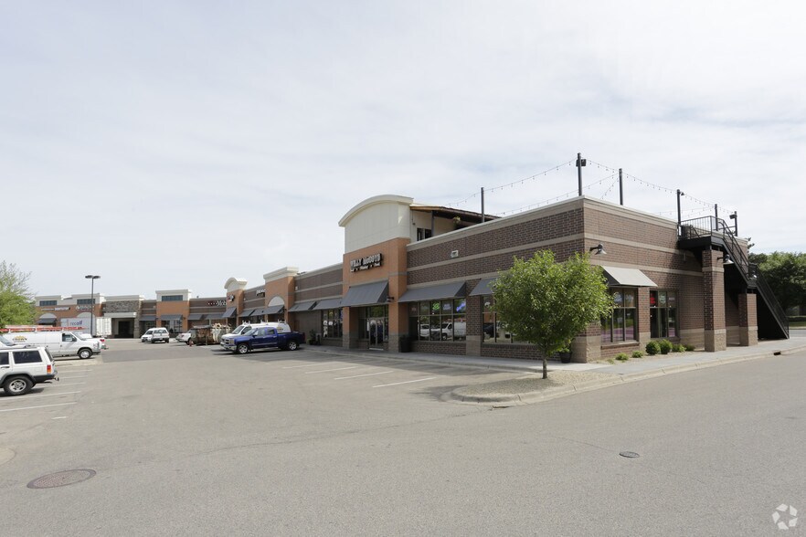 10700-10760 France Ave S, Bloomington, MN à louer - Photo du bâtiment - Image 2 de 10
