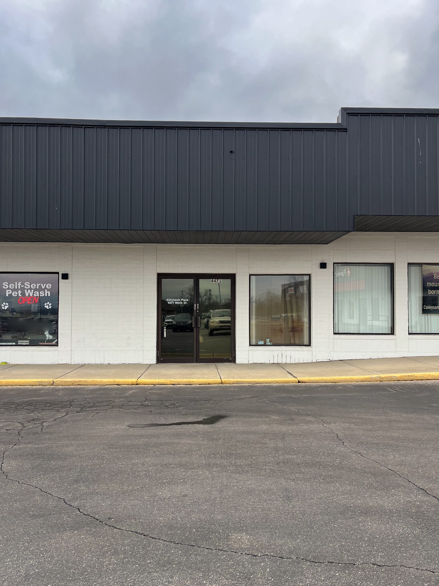 4462-4498 Marie Dr, Middletown, OH à louer Photo intérieure- Image 1 de 1